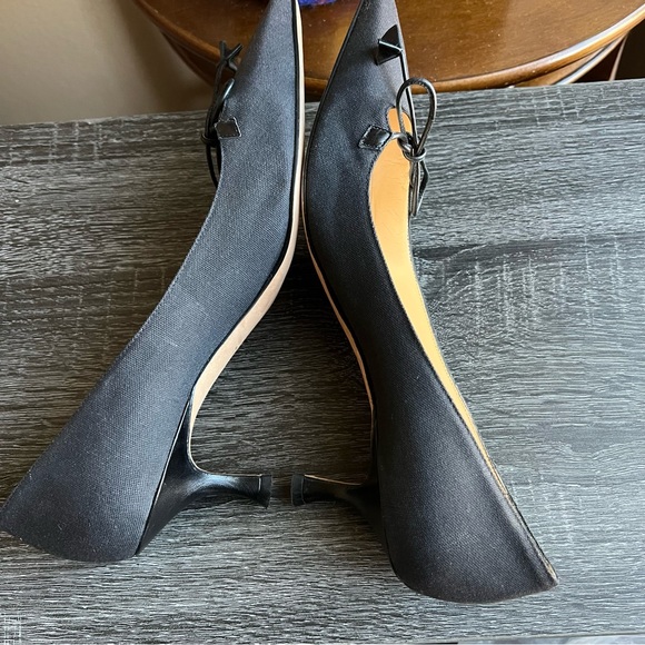 Manolo Blahik Charcoal Black Canvas Pointed Toe Heels EU39.5 - Picture 8 of 11